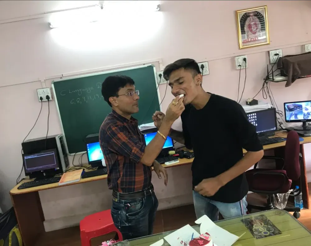Celebrations - best-computer-tuition-surat-milestone-moment-certificate-day-citylight-surat-hdzj