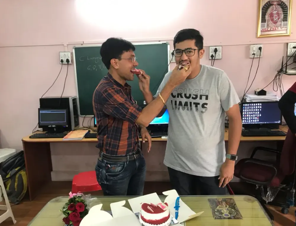 Celebrations - computer-classes-citylight-student-achievement-prize-distribution-surat-nr0i